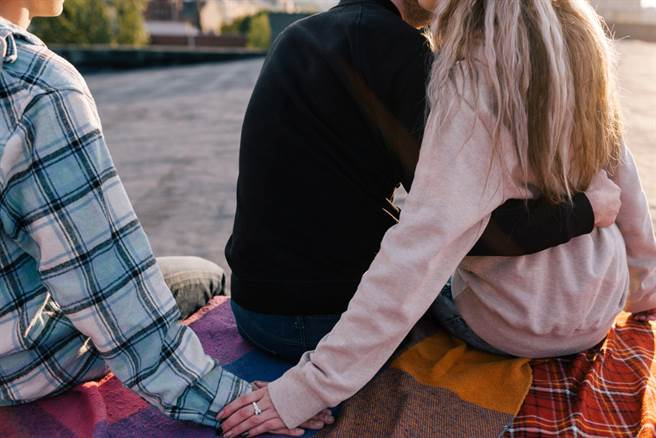 怎么治一个背叛你的男人